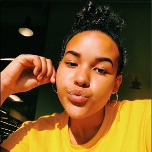 Meet your Posher, Kendra